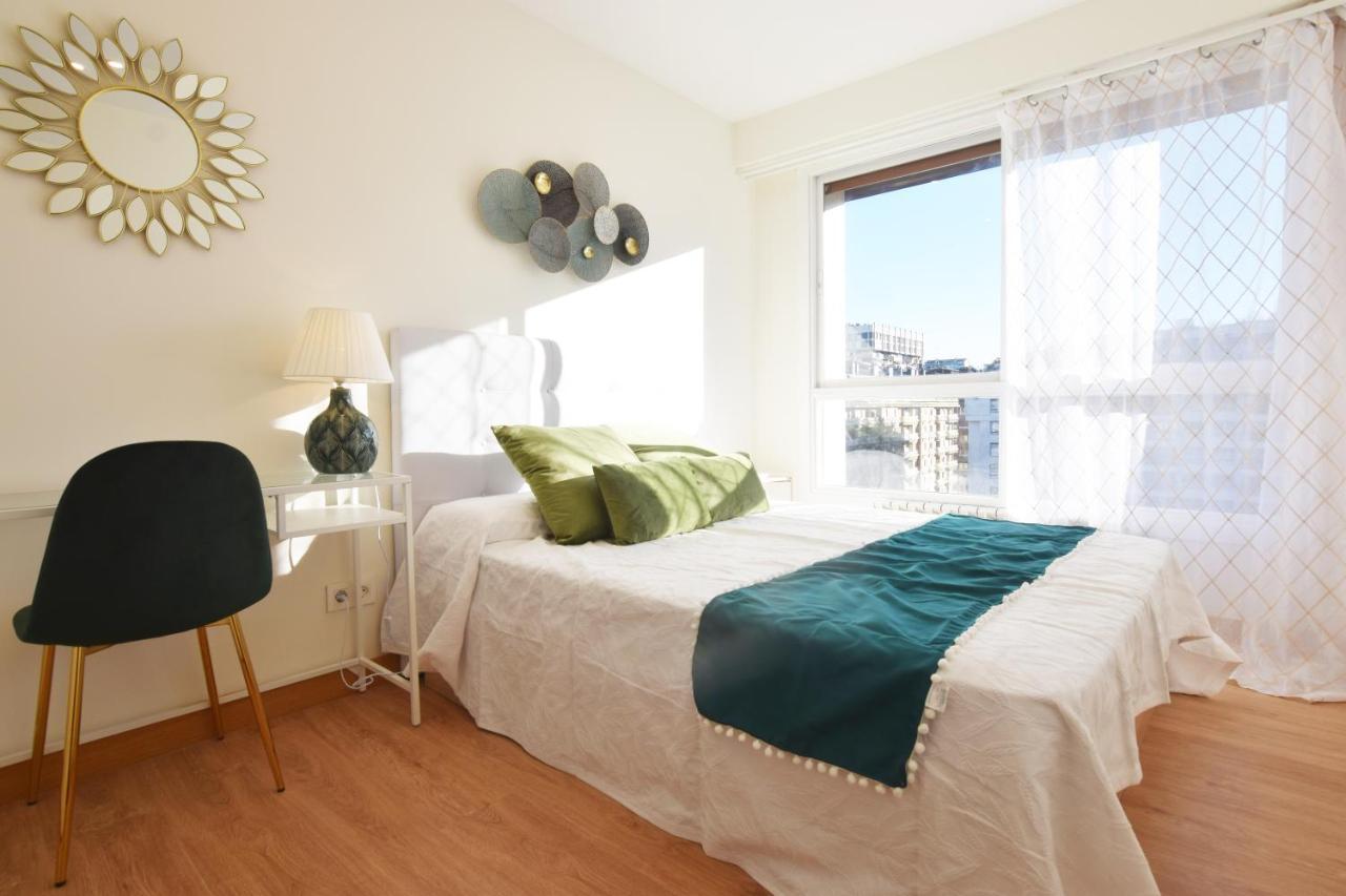 Paradise Luxurious Flat, Free Parking, 3 Double Rooms, Terrace, Jacuzzi, Fully Renovated * Saint-Sébastien