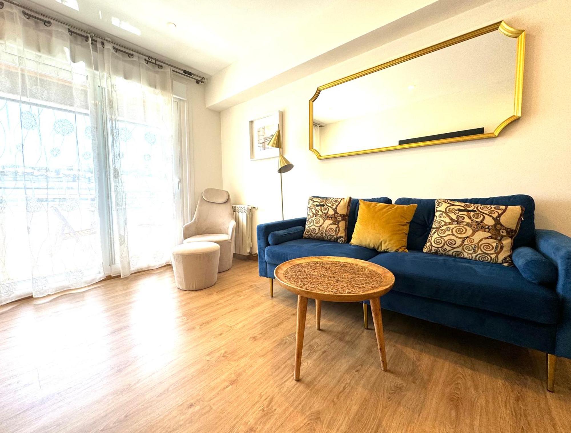 Paradise Luxurious Apartment, Free Parking, 3 Double Rooms, 4 Beds, Terrace, Jacuzzi, New * San Sebastián