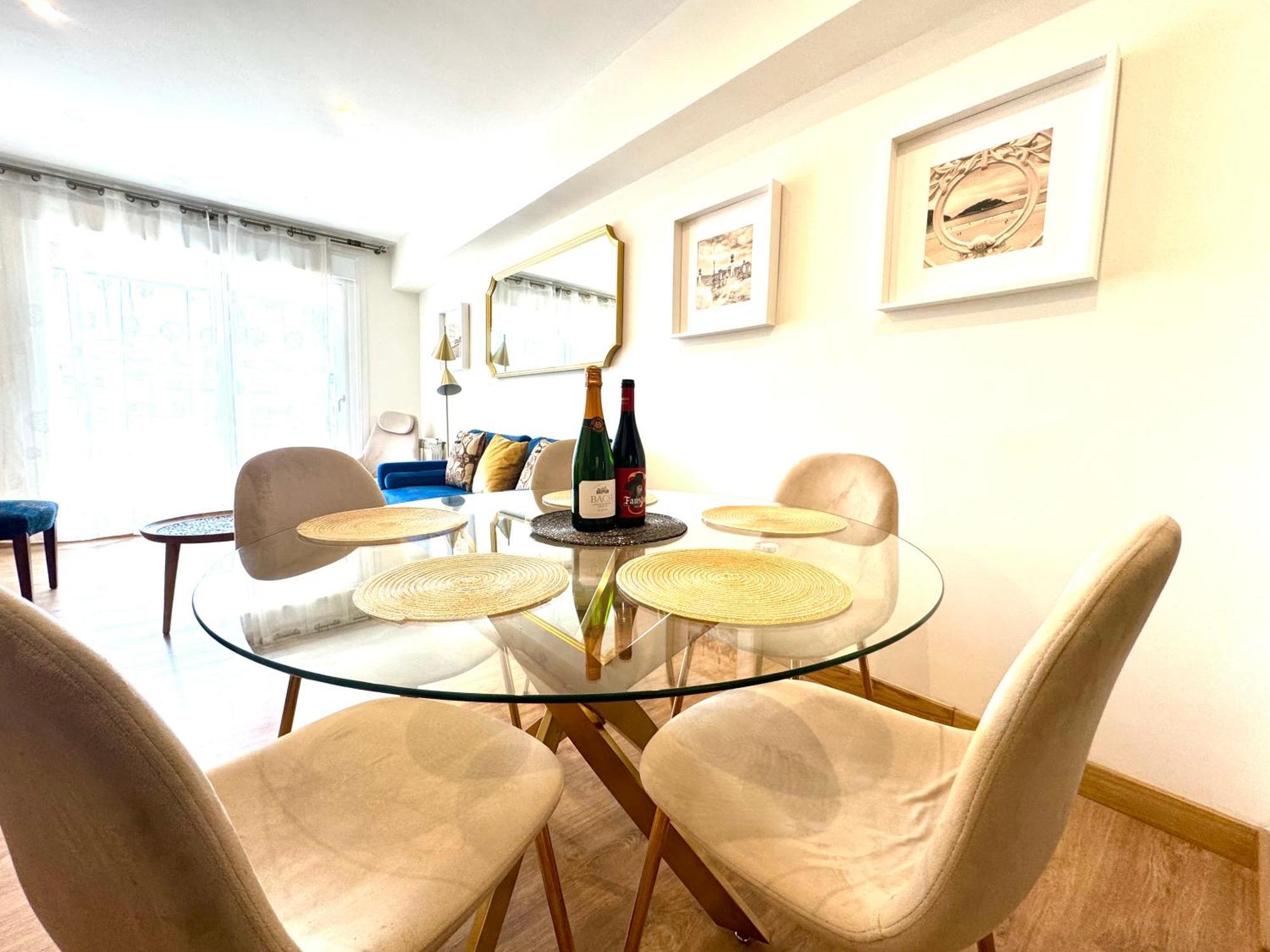 Appartamento Paradise Luxurious Apartment, Free Parking, 3 Double Rooms, 4 Beds, Terrace, Jacuzzi, New *